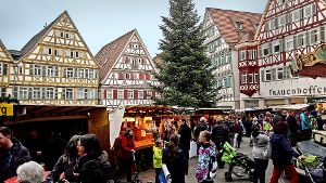 Die Besucher des Weihnachtsmarkts in Herrenberg sollen sich laut Polizei sicher fühlen, aber auch wohl. Foto: factum/Bach