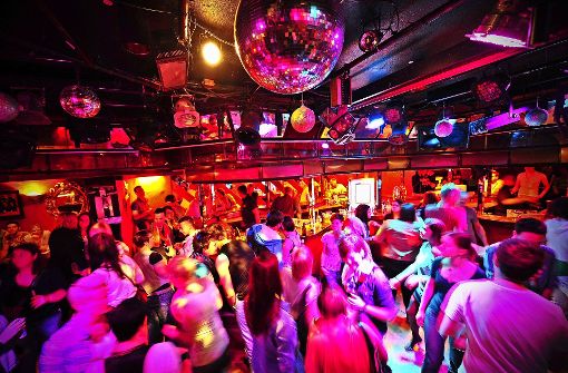 Tanzszene im 1977 eröffneten Kings Club, in einer der ältesten Schwulendiscos in Deutschland. Foto: dpa