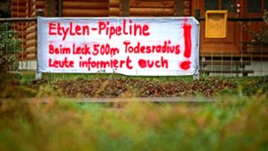 Mit solchen Transparenten hatten vor sechs Jahren Gegner der Pipeline im Raum Alfdorf gegen das Projekt mobil gemacht. Foto: Stoppel/Archiv