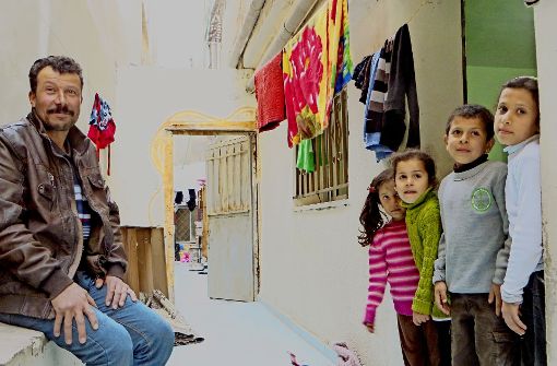 Khalaf Almousa will Jordaniens Hauptstadt Amman mit seinen Kindern so rasch wie möglich verlassen –  wenn nur der Krieg aufhören würde. Foto: Schiermeyer