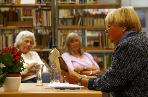 Die Bibliothekarin Adelheid Wollmann liebt es, vorzulesen. Foto: Thomas Krämer