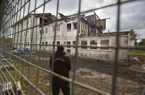 Das Asylheim in Heumaden stand im August 2012 in Flammen. Foto: Michael Steinert