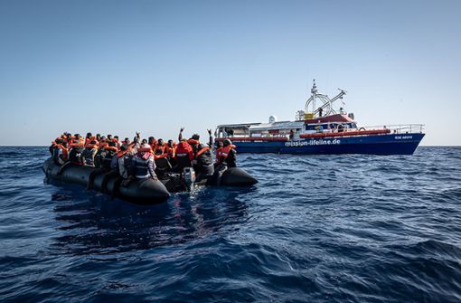 Immer mehr Menschen versuchen, mit dem Boot über das Mittelmeer zu flüchten. Foto: dpa/Hermine Poschmann
