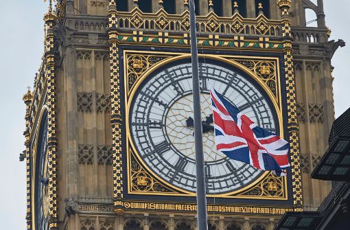 In London wehen die Flaggen nach dem Anschlag auf Halbmast. Foto: AFP