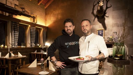 Timo Weitmann (links) mit seinem Schweizer Küchenchef Chris Schäper Foto: Julian Rettig