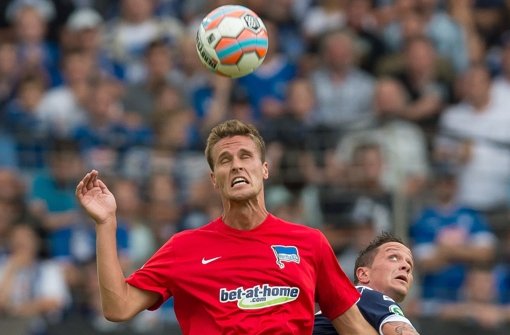 Sebastian Langkamp (am Ball): Mann für den VfB? Foto: dpa