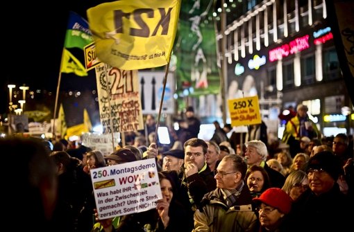 Der Protest gegen Stuttgart 21 geht weiter – an diesem Montag bereits zum 250. Mal Foto: Lichtgut/Max Kovalenko