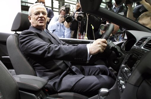 Volkswagen-Chef Martin Winterkorn bleibt am Steuer Foto: AP
