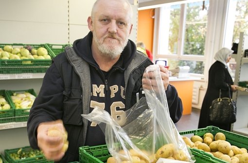 In der Fildertafel bekommen Flüchtlinge günstig Lebensmittel. Foto: Lichtgut/Horst Rudel