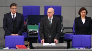 Der Bundestag hat der Opfer des Anschlags von Berlin gedacht. Berlin			-		Bundestagspräsident Norbert Lammert hat Besonnenheit, aber auch Konsequenzen gefordert. Foto: dpa