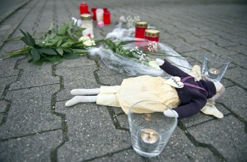 Trauer in Köngen – am 1. November 2014 wurden zwei Mädchen getötet Foto: dpa