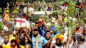 Anhänger von Raila Odinga demonstrieren für eine faire Wiederholung der Präsidentschaftswahl. Foto: Dieterich