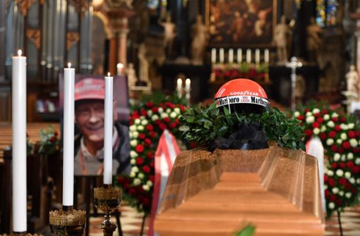 Niki Laudas letzter Wille: In seinem Rennanzug und mit dem roten Helm bestattet zu werden. Foto: AFP