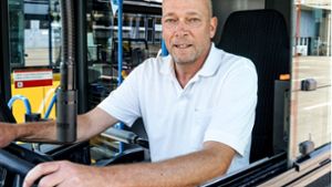 „Der Beruf passt zu mir“: Matthias Küttner ist seit vielen Jahren Busfahrer. Foto: SSB