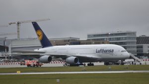 Spektakuläre Landung eines A380 am Flughafen Stuttgart. Foto: 7aktuell.de/Oskar Eyb