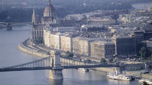 Eine Reise nach Budapest kann der Beginn der Vorbereitung auf einen geschäftlichen Auslandsaufenthalt in Ungarn sein. Foto: Oster