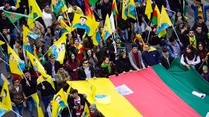 Das kurdische Neujahrsfest Newroz ist immer auch Anlass für Kundgebungen in der ganzen Welt, wie hier in Hannover. Foto: dpa
