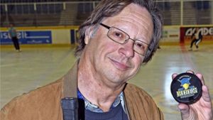 Klaus Knöpfle ist dem Stuttgarter Eishockey seit 30 Jahren als Fan verbunden. Seit dem vergangenem Jahr gehört er der Führungsriege des SEC  an. Foto: Yavuz Dural