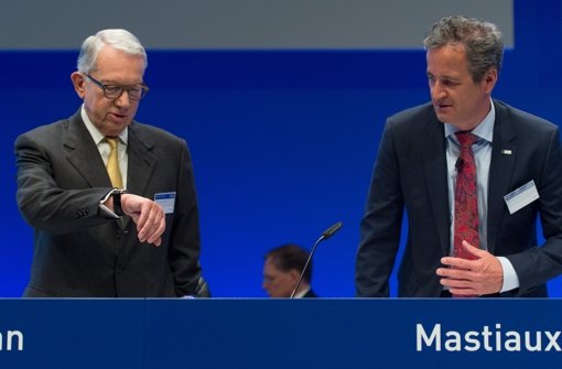 EnBW-Aufsichtsratschef Claus-Dieter Hoffmann und Firmenchef Frank Mastiaux: Um Hoffmanns Nachfolge ist Streit entbrannt. Foto: dpa