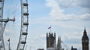 Die Diskussionen um den Brexit drehen sich im Kreis – wie das Riesenrad in London. Foto: AFP