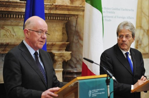 Irlands Außenminister Flanagan (li.) mit seinem italienischen Amtskollegen Gentiloni bei dessen Besuch in Dublin Mitte Juli. Foto: dpa