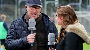 Wolfgang Wolf beim Interview rund um das Heimspiel gegen Hessen Kassel (3:3): Der Ex-Profi ist nicht der einzige Kandidat für das Amt des Sportlichen Leiters bei den Kickers. Foto: Baumann
