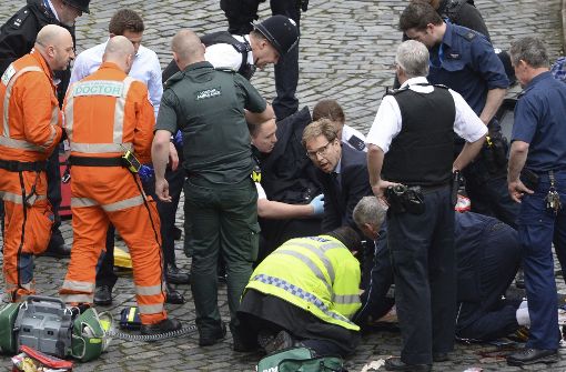 Der britische Staatssekretär Tobias Ellwood hat versucht, einem Polizisten das Leben zu retten. Foto: PA Wire