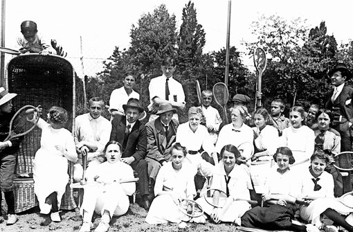 Beim Volksfestumzug tragen die Mitglieder des CTC historische Tenniskleidung wie auf diesem Foto aus dem Jahr 1920 Foto: CTC