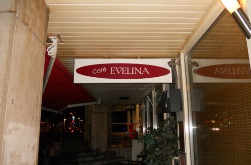 Das Café Evelina am Wilhelmsplatz ist an den Wochenenden gut besucht. Foto: Annina Baur
