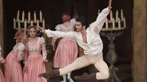 Connstainte Allen als Petrucchio in John Crankos „Der Widerspenstigen Zähmung“ Foto: Stuttgarter Ballett