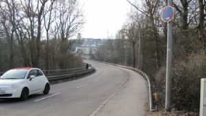 Auf der rechten Seite wünschen sich die Bezirksbeiräte von Stuttgart-Plieningen einen breiten Radweg. Foto: Archiv Sägesser