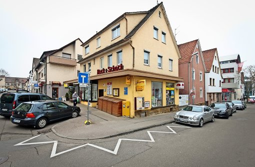 An dieser Ecke in Ditzingen soll das neue Geschäftshaus entstehen Foto: factum/Granville
