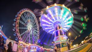 Laut Erwartungen sollen 2016 rund vier Millionen Gäste das Cannstatter Volksfest besuchen. Foto: dpa
