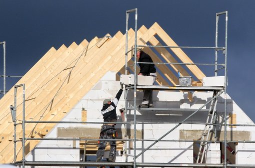 Die Bundesregierung will die Vergabe von Immobilienkrediten strenger regeln – und sich so gegen eine Immobilienblase wappnen. Foto: dpa