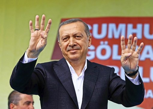 Nach dem Verlust ihrer Parlamentsmehrheit sucht die Partei des türkischen Präsidenten Recep Tayyip Erdogan mit Hochdruck nach einem Koalitionspartner.  Foto: AP