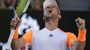 Mischa Zverev schlägt Andy Murray bei den Australian Open. Foto: AP