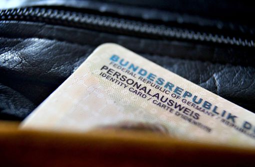 Mit der Digitalisierung sollen Ausweisdokumente sicherer werden Foto: dpa-mag/Karl-Josef Hildenbrand