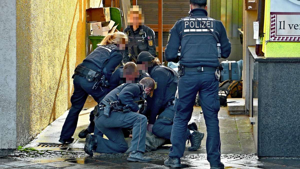 Todesfälle in Stuttgart-Feuerbach: Verdächtiger wird Haftrichter vorgeführt