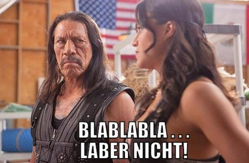 Danny Trejo (li.) als Machete (mit Michelle Rodriguez) in Robert Rodriguez zweitem Teil der „Machete“-Trilogie „Machete Kills“ (2013). Foto: dpa