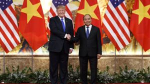 US-Präsident Donald Trump weilt bereits in Vietnam und hat sich mit Premierminister Nguyen Xuan Phuc getroffen. Foto: AP