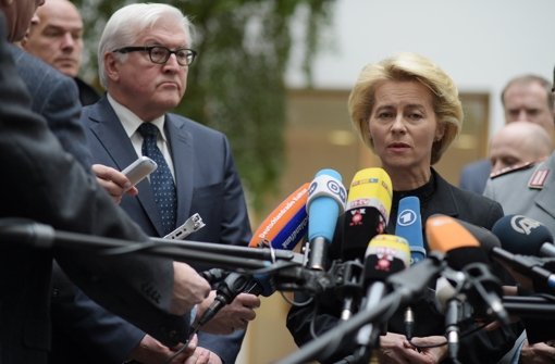 Bundesverteidigungsministerin Ursula von der Leyen mit Bundesaußenminister Frank-Walter Steinmeier. Foto: dpa