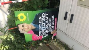 Unbekannte haben im Asemwald sowie in Birkach und Plieningen wenige Tage vor der Bundestagswahl Plakate der Grünen abgerissen. Die Partei vermutet eine gezielte Provokation. Foto: z