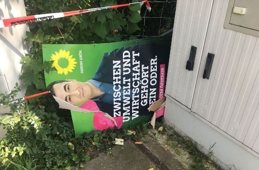 Unbekannte haben im Asemwald sowie in Birkach und Plieningen wenige Tage vor der Bundestagswahl Plakate der Grünen abgerissen. Die Partei vermutet eine gezielte Provokation. Foto: z