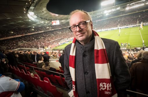 Nicht nur der VfB hat manchmal Pech: Burkhard Kosminski im Stadion Foto: Lichtgut/Achim Zweygarth