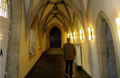 An den Plänen, das Kloster Denkendorf in eine Seniorenanlage zu verwandeln, stößt auf Skepsis und Kritik. Foto: dpa
