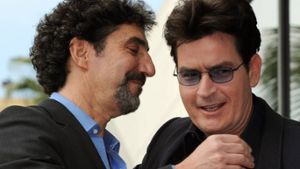 Charlie Sheen und Chuck Lorre haben ihre Streitigkeiten beigelegt. Foto: imago/UPI Photo