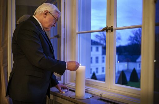 Bundespräsident Frank-Walter Steinmeier initiierte die bundesweiten Gedenkveranstaltung für die Opfer der Corona-Pandemie. Foto: dpa/Jesco Denzel