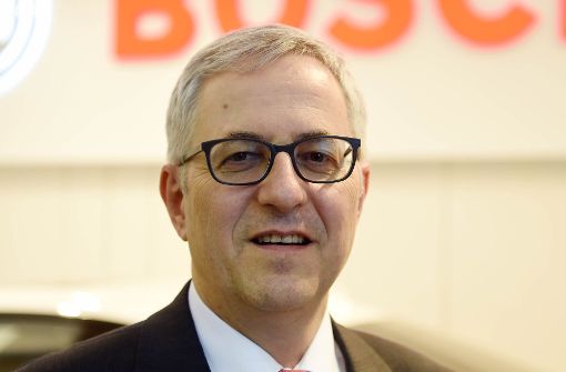 Fordert von der Politik klare Rahmenbedingungen in Sachen Plakette und Fahrverbote: Der Bosch-Geschäftsführer Rolf Bulander. Foto: dpa