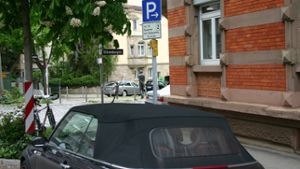 Anwohner des Stadtzentrums müssen für ihren Parkausweis künftig 400 Euro im Jahr bezahlen. Foto: Benjamin Schieler
