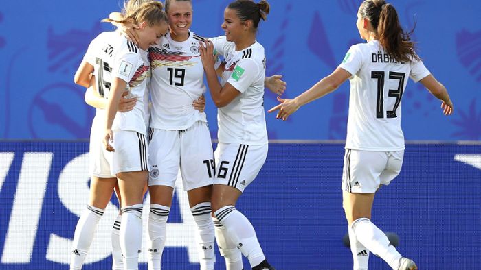 DFB-Frauen stürmen ins Viertelfinale